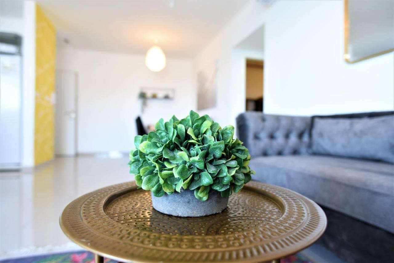 Aristone Luxury Apartment Tiberias Exteriör bild