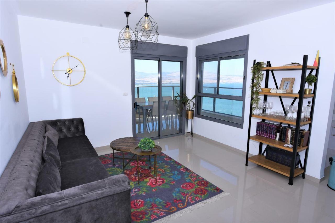 Aristone Luxury Apartment Tiberias Exteriör bild