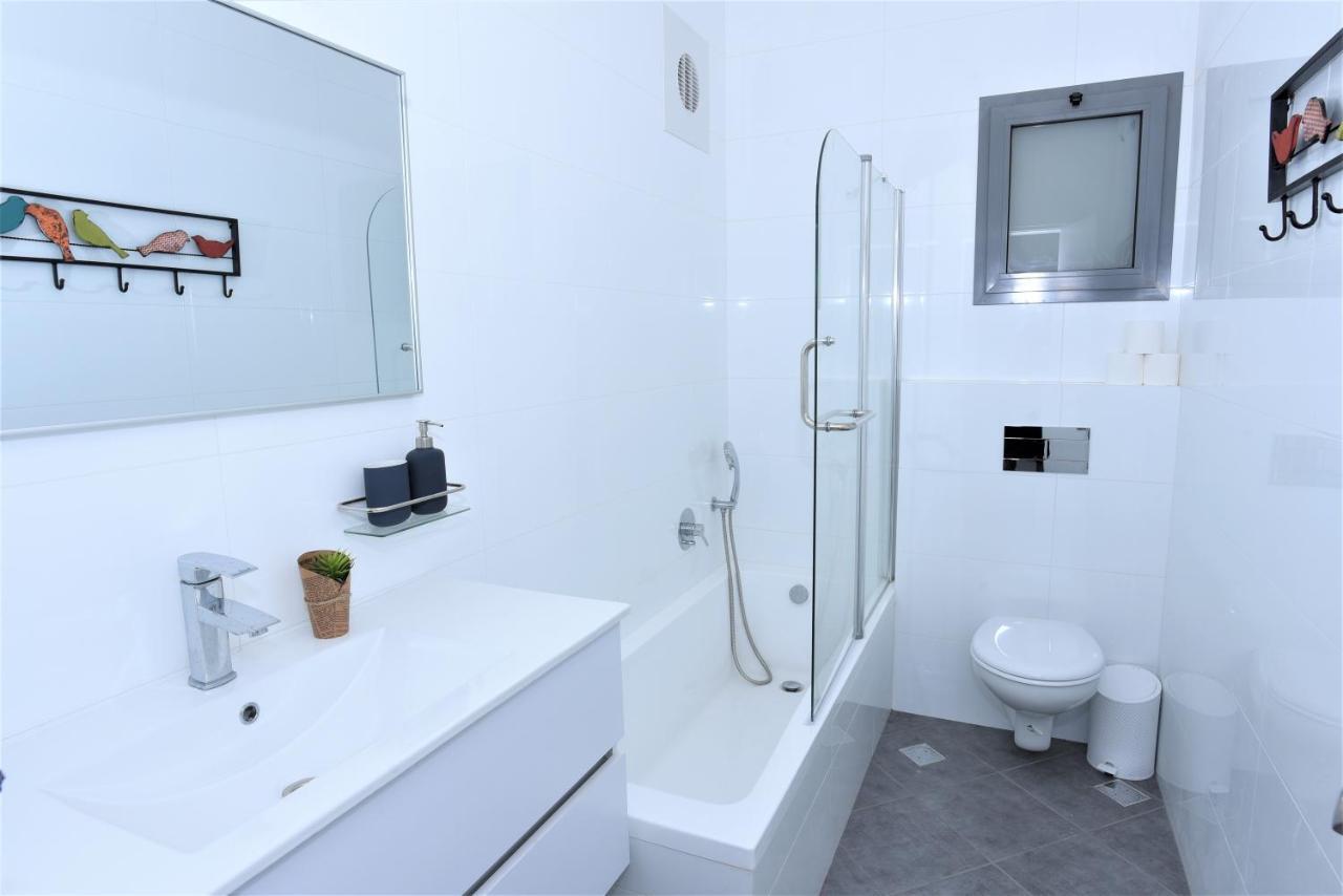 Aristone Luxury Apartment Tiberias Exteriör bild